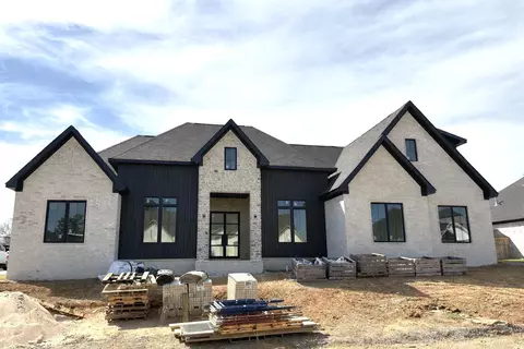 1515 Southwinds Dr, Conway, AR 72034