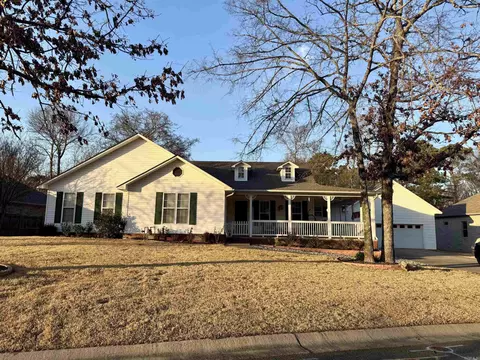 105 Apple Blossom Pl, Hot Springs, AR 71913