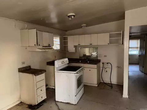 Kitchen - 5910 W Malcomb St, Pine Bluff, AR 71602 photo 3 of 3
