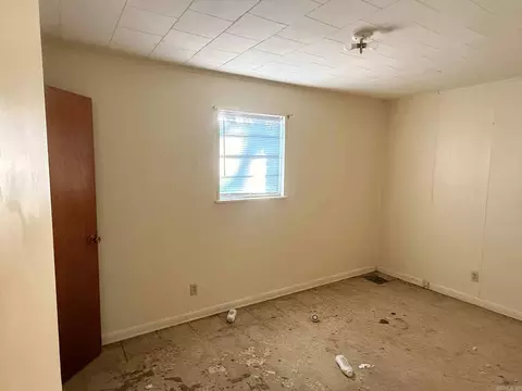 Bedroom - 5910 W Malcomb St, Pine Bluff, AR 71602 photo 4 of 7