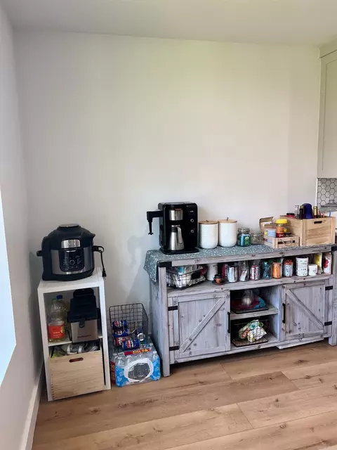 Kitchen - 114 Hayes St, Haskell, AR 72015 photo 3 of 7