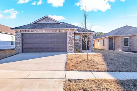 10300 Debbie Ln, North Little Rock, AR 72113