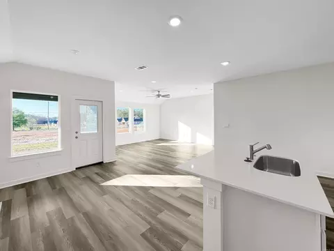 6325 Warwick Dr, Bryant, AR 72002 photo 5