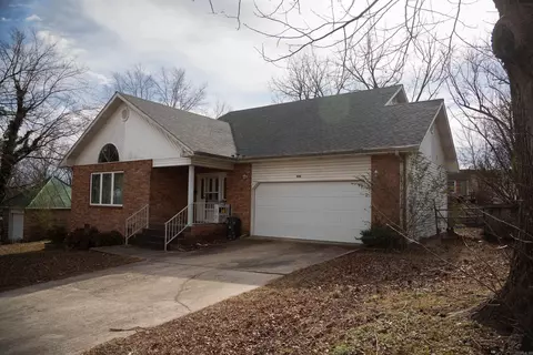 460 Bethel Ave, Mammoth Spring, AR 72554