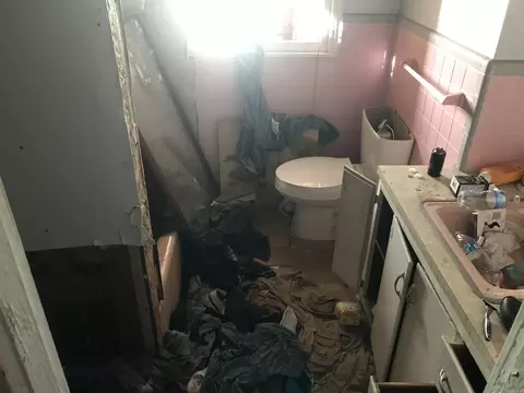 Bath - 2412 S Camden Rd, Pine Bluff, AR 71603 photo 3 of 6