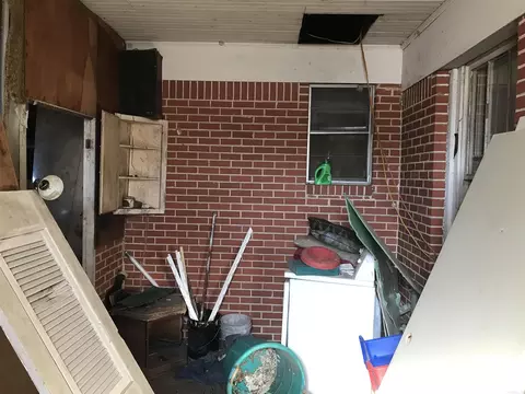 Exterior - 2412 S Camden Rd, Pine Bluff, AR 71603 photo 3 of 6