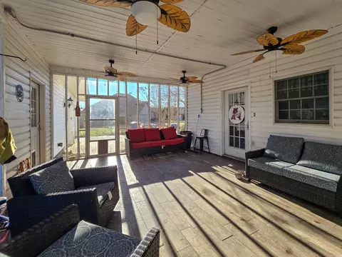 Exterior - 511 6th St, Marked Tree, AR 72365 photo 3 of 6