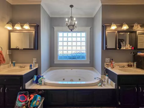 Bath - 511 6th St, Marked Tree, AR 72365 photo 3 of 12