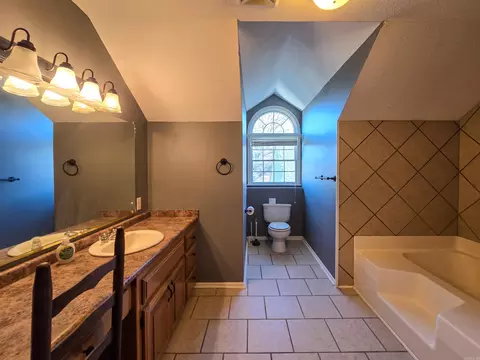 Bath - 511 6th St, Marked Tree, AR 72365 photo 8 of 12