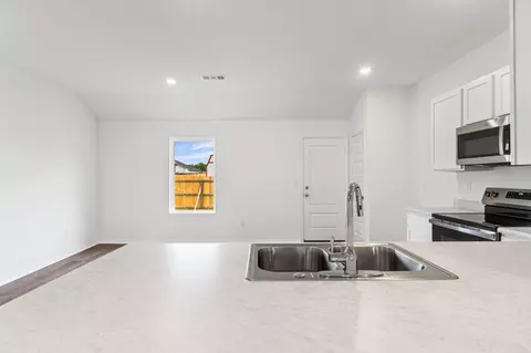 Kitchen - 16 Buckshot Dr, Ward, AR 72176 photo 1 of 2