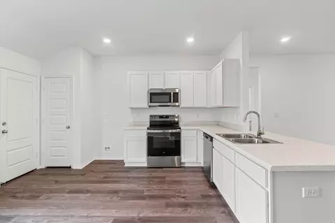Kitchen - 16 Buckshot Dr, Ward, AR 72176 photo 2 of 2