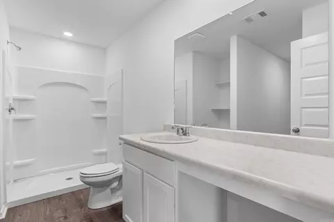 Bath - 16 Buckshot Dr, Ward, AR 72176 photo 1 of 2
