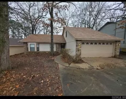 10 Willow Oak Loop, Maumelle, AR 72113 photo 1