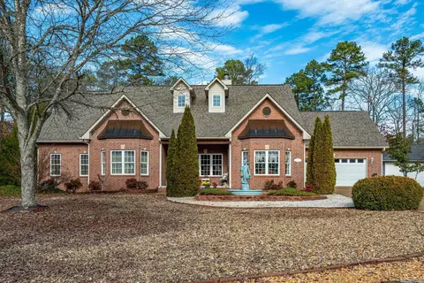 5 Bosque Pl, Hot Springs Village, AR 71909