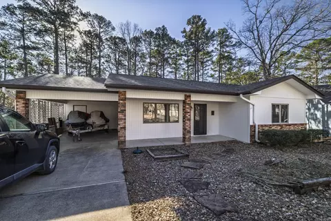 12 Badalona Ln, Hot Springs Village, AR 71909