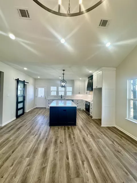 Kitchen - 121 S First St, Benton, AR 72015 photo 1 of 7
