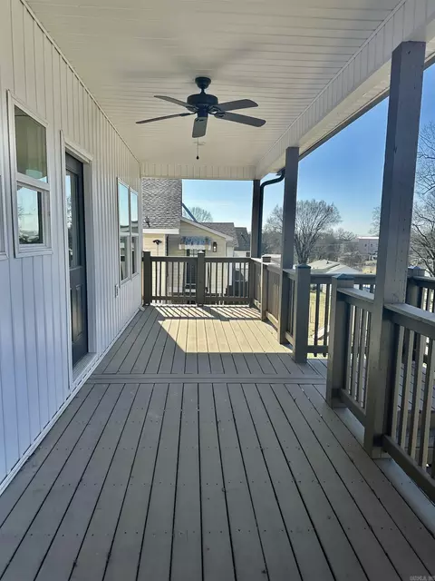 Exterior - 121 S First St, Benton, AR 72015 photo 3 of 3