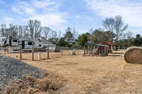 Exterior - 659 Wagon Train Rd, Beebe, AR 72012 photo 8 of 9