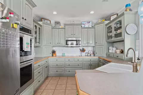 Kitchen - 659 Wagon Train Rd, Beebe, AR 72012 photo 2 of 4