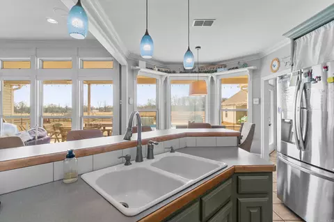Kitchen - 659 Wagon Train Rd, Beebe, AR 72012 photo 4 of 4
