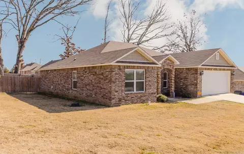 Exterior - 2290 Getty Dr, Conway, AR 72032 photo 3 of 6