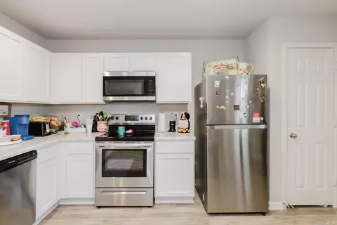 Kitchen - 2290 Getty Dr, Conway, AR 72032 photo 2 of 3