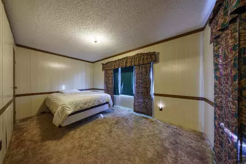 Bedroom - 3774 Hwy 167, Ash Flat, AR 72513 photo 2 of 3