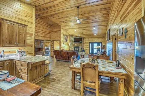 Dining - 3630 Nc 3850, Jasper, AR 72641 photo 1 of 1