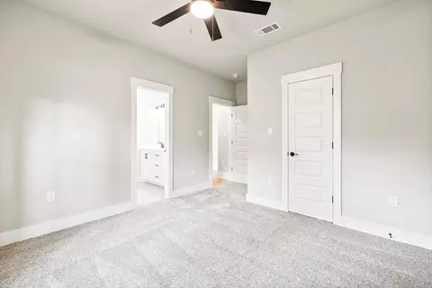 Bedroom - 208 Clearview, Benton, AR 72019 photo 3 of 3