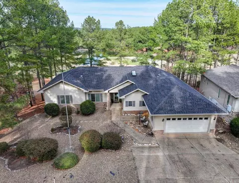 432 Maderas Dr, Hot Springs Village, AR 71909