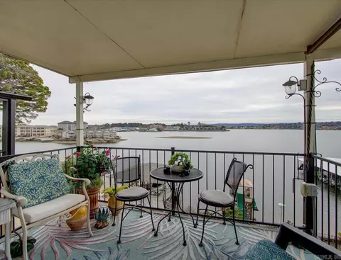 165 Pretti Pt, Lake Hamilton, AR 71913