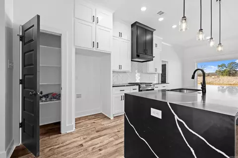 Kitchen - 10 Brixton, Cabot, AR 72023 photo 4 of 4