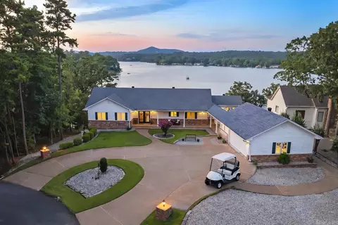 1 Hartura Pt, Hot Springs Village, AR 71909