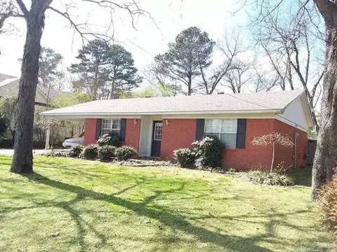 211 N Hickory, Beebe, AR 72012 photo 1