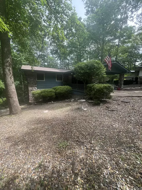 28 Alina Ln, Hot Springs Village, AR 71909