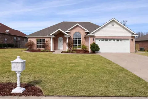 137 Grizzly Bear, White Hall, AR 71602