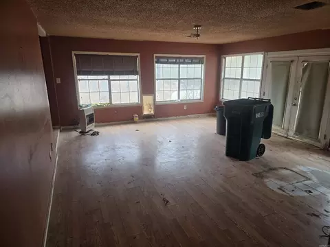Living - 5900 Ramick Rd, Pine Bluff, AR 71603 photo 2 of 2