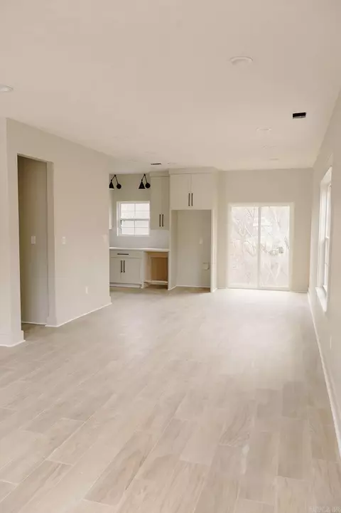 5701 John Hancock Dr, Benton, AR 72019 photo 3