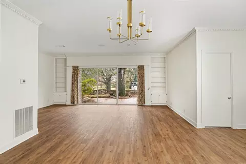 Living - 14 Westridge, Pine Bluff, AR 71603 photo 1 of 5