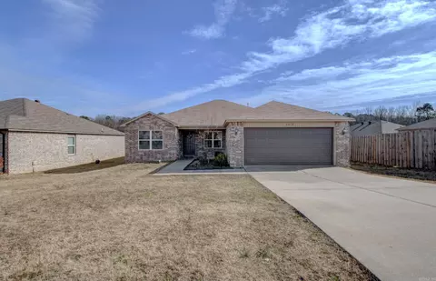 5032 Woodstream Dr, Alexander, AR 72002 photo 1