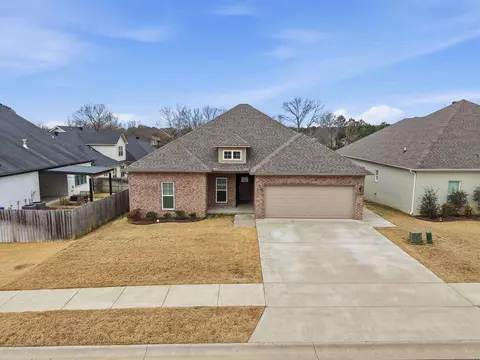 Exterior - 1635 Poteete Dr, Conway, AR 72034 photo 3 of 6