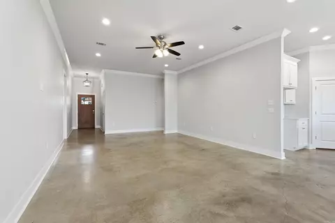 Living - 1635 Poteete Dr, Conway, AR 72034 photo 3 of 4