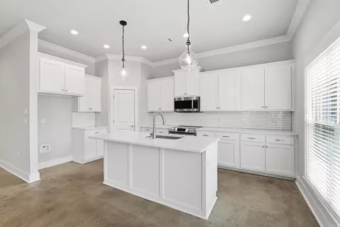 Kitchen - 1635 Poteete Dr, Conway, AR 72034 photo 1 of 5