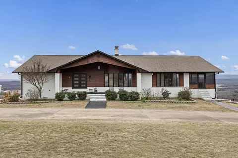 11 Bluff Dr, Russellville, AR 72802