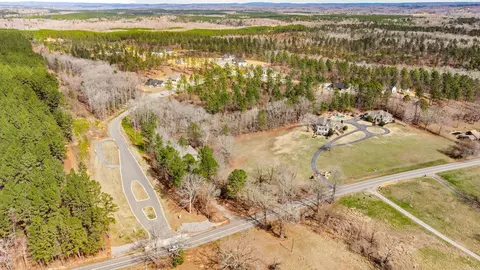 2024 Canyon Creek Pkwy, Benton, AR 72019
