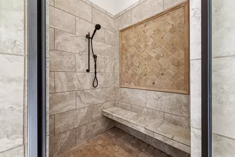 Bath - 1701 Kruse Loop, Alexander, AR 72002 photo 5 of 11