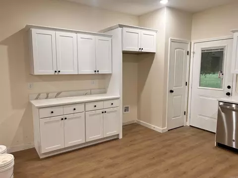 Kitchen - 932 S Fir St, Beebe, AR 72012 photo 2 of 2