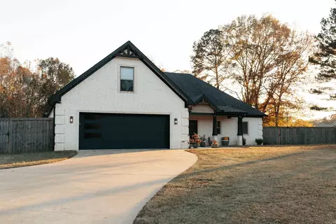 Exterior - 1601 Huntley, Benton, AR 72015 photo 2 of 7