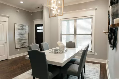 Dining - 1601 Huntley, Benton, AR 72015 photo 4 of 4