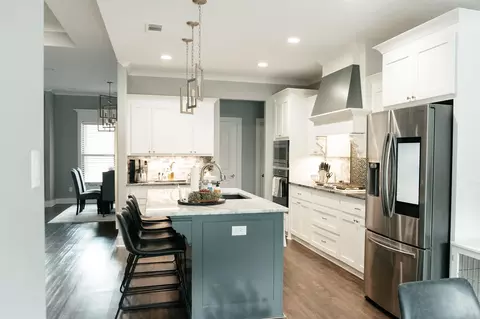 Kitchen - 1601 Huntley, Benton, AR 72015 photo 4 of 7
